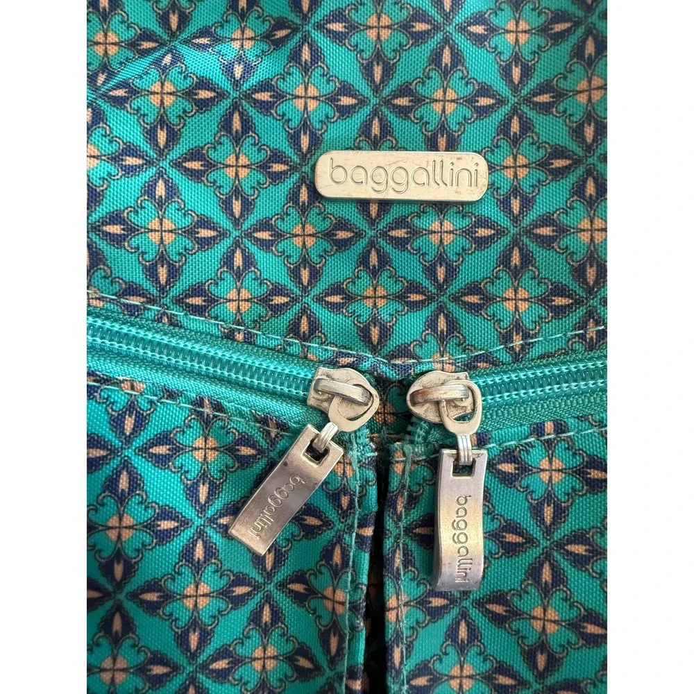 Baggallini Teal Geometric Print Crossbody Bag with Matching Wristlet Pouch Set